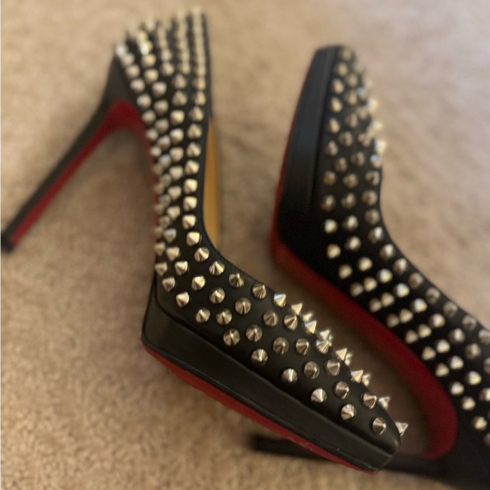 Christian Louboutin black with silver spikes size 39.5 - Picture 3 of 7